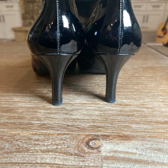 Rockport Black Patent Leather Heel Pumps small internal platform - Picture 6 of 10